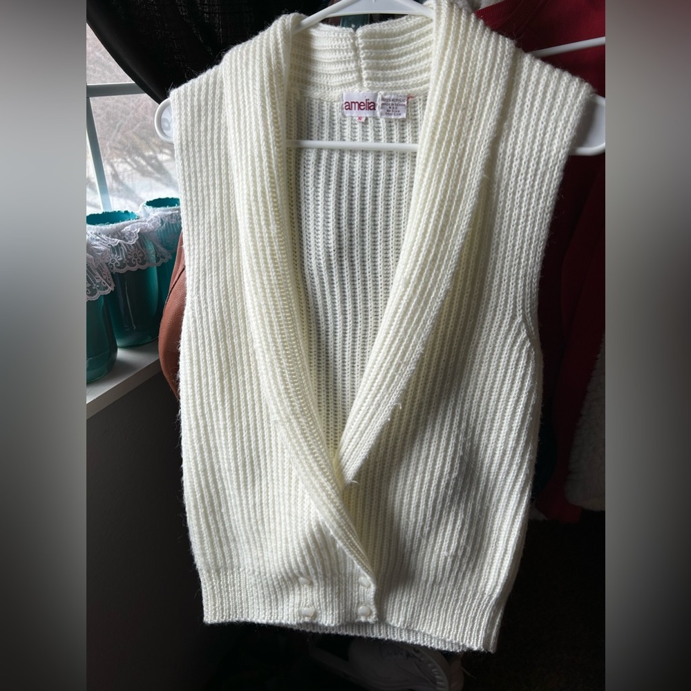 Amelia white vest for women